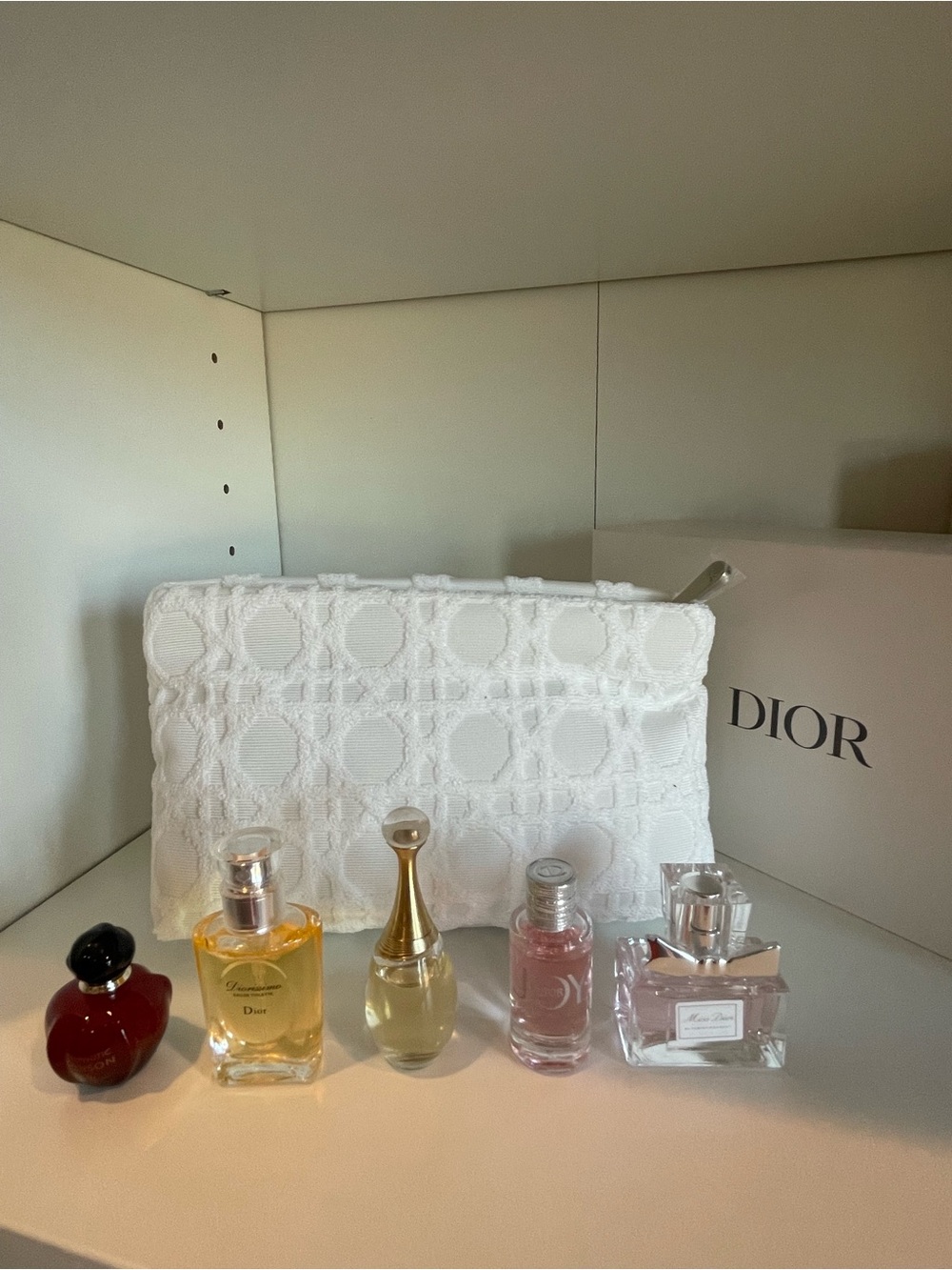 Dior Discovery miniature set of 5 and white makeup pouch NIB